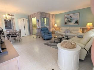 20 Coventry Ln #A, West Palm Beach, FL 33418