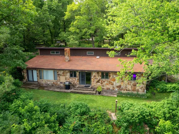 214 Rainbow Ln, Norfork, AR 72658