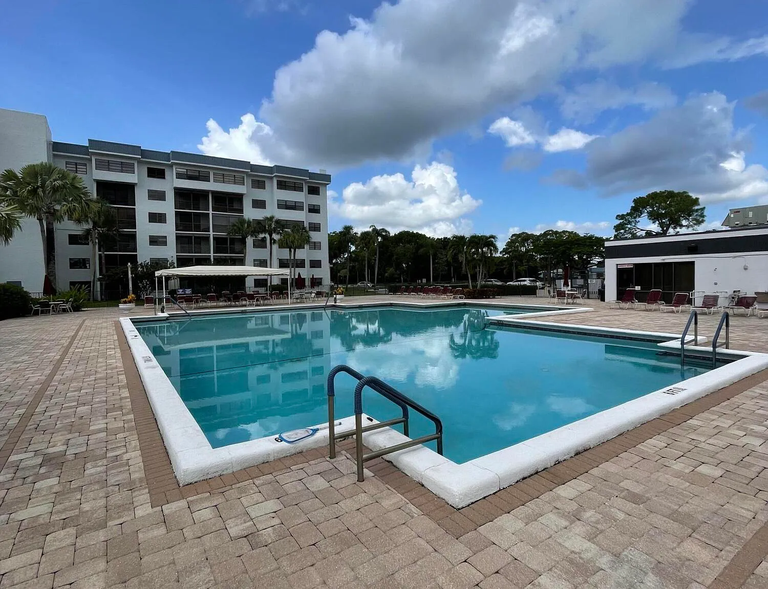 1 bed, 1.0 bath, 900 sqft, $1,350 — Photo 4
