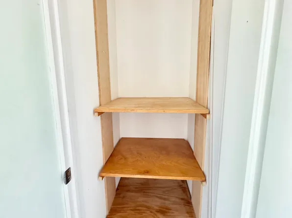 2071 Haring Street image 23 of 25