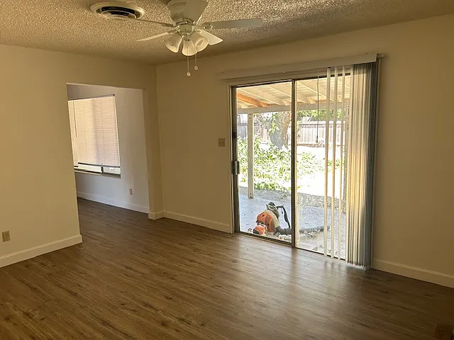 1719 Elizabeth Ave — Photo 7