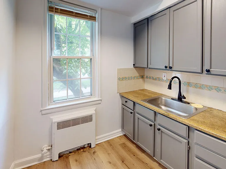 2680 N Moreland Blvd — Photo 34