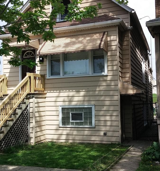 1st image of 3011 N Whipple St