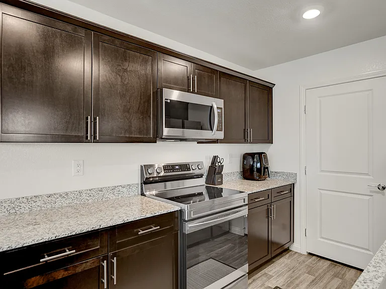 6924 Spicy Merlot St — Photo 32
