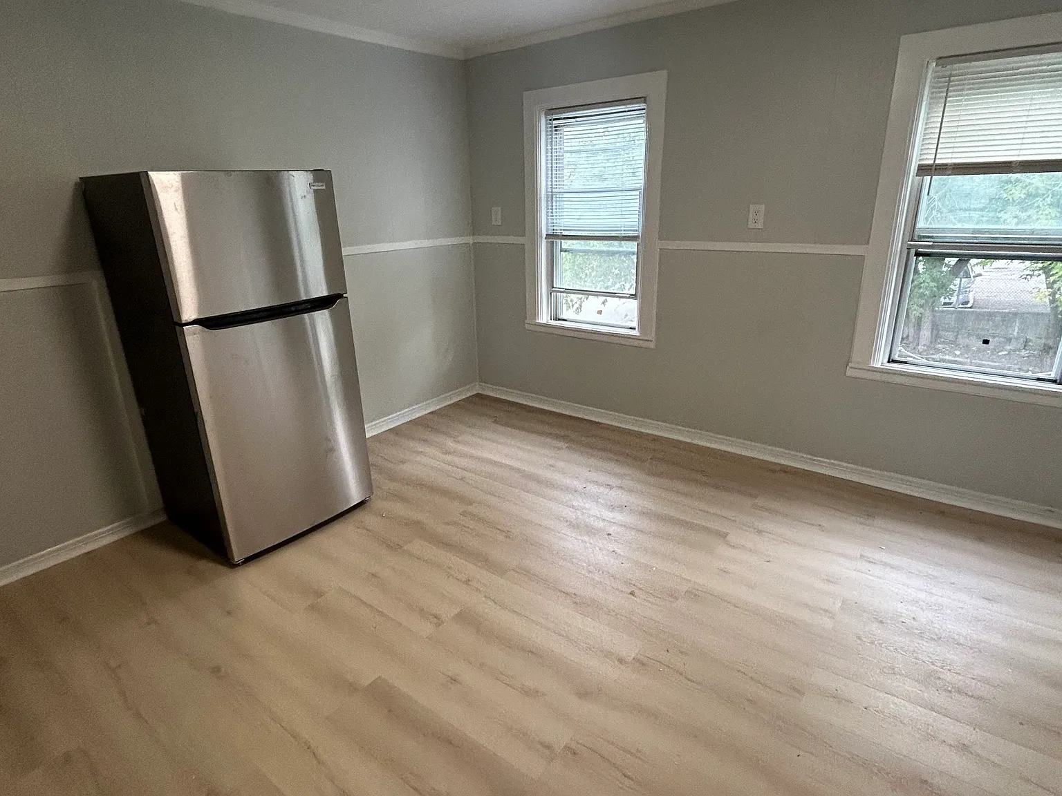 1 bed, 750 sqft, $1,300 — Photo 3
