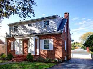 418 S Main St, Mount Prospect, IL 60056