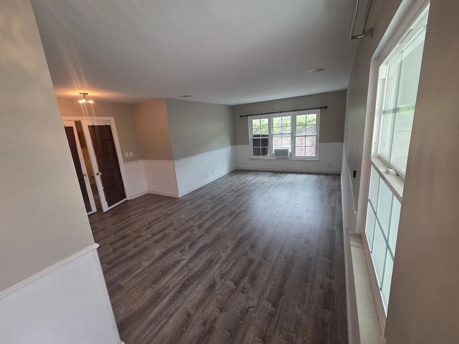 2 bed, 1.5 bath, 1150 sqft, $4,200 — Photo 2