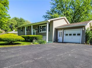 2093 Lehigh Station Rd, Pittsford, NY 14534