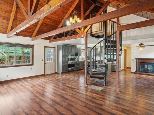11244 Tahoe Dr, Truckee, CA 96161