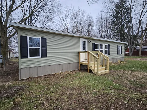 914 Sioux Dr, Union City, MI 49094