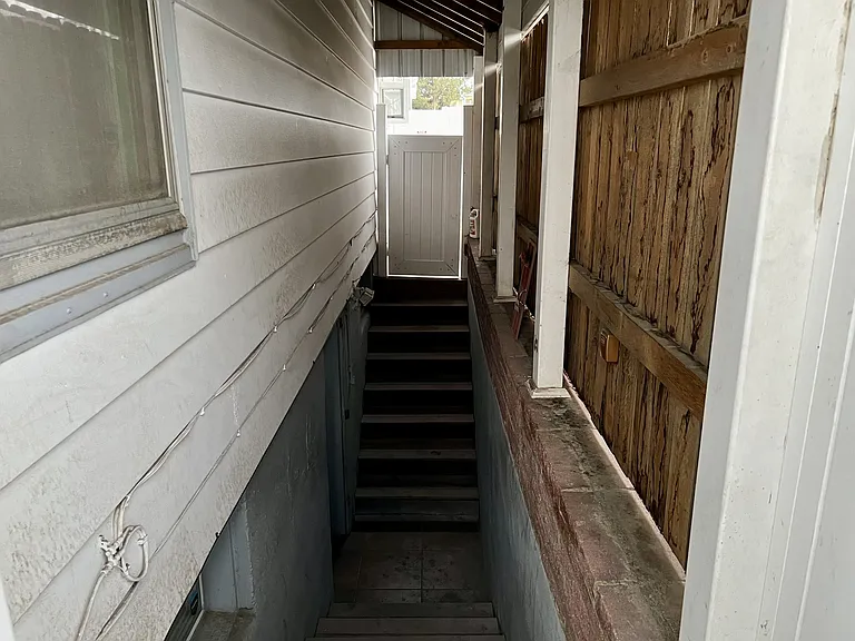 454 Cedar St #2 — Photo 2
