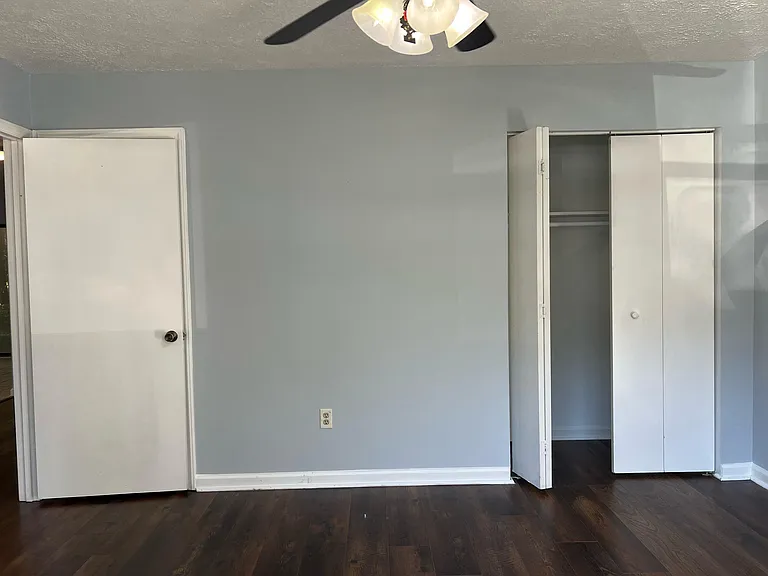 1240 Shalom Dr — Photo 10