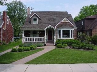 5909 N Newark Ave, Chicago, IL