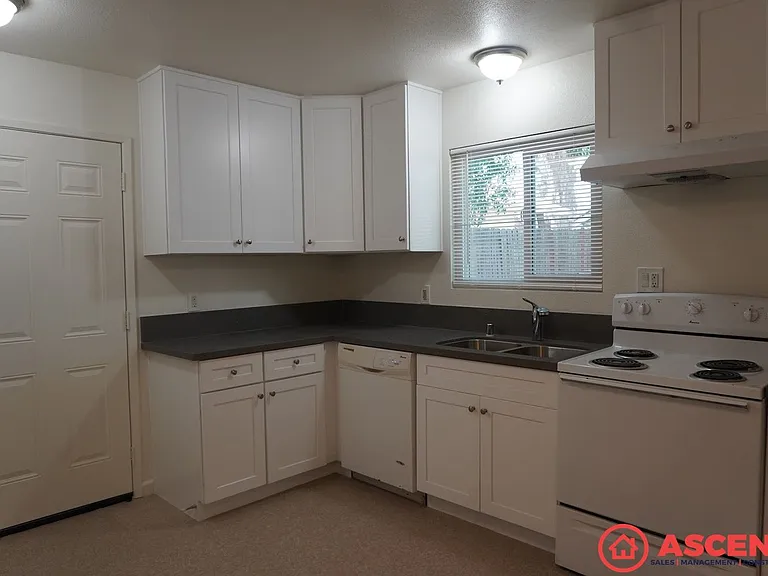 116 Woodrow Ave — Photo 6