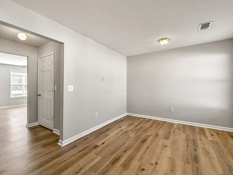 Westshire Townhomes — Photo 12