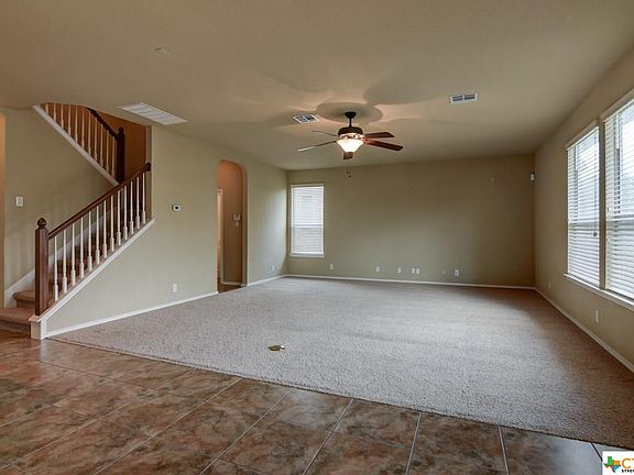 5th image of 442 Loch Lomond Dr
