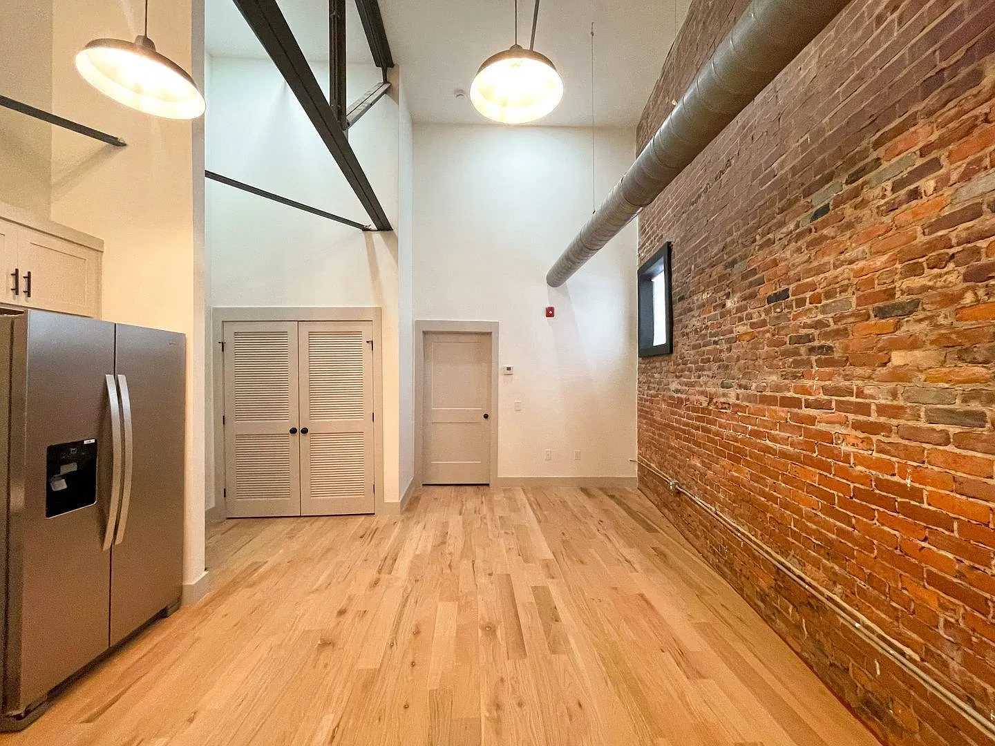 1 bed, 1.0 bath, 632 sqft, $1,250 — Photo 2
