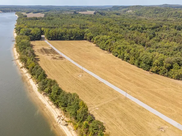 3-34 Lee Brook Ln, Bath Springs, TN 38311