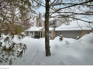 21 Deerfield Ln, Beachwood, OH