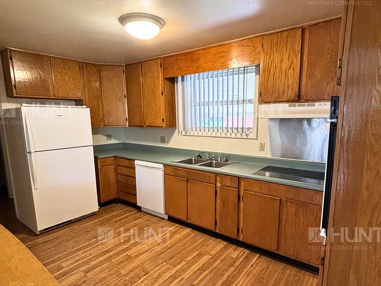 224 Fox Glove St — Photo 5