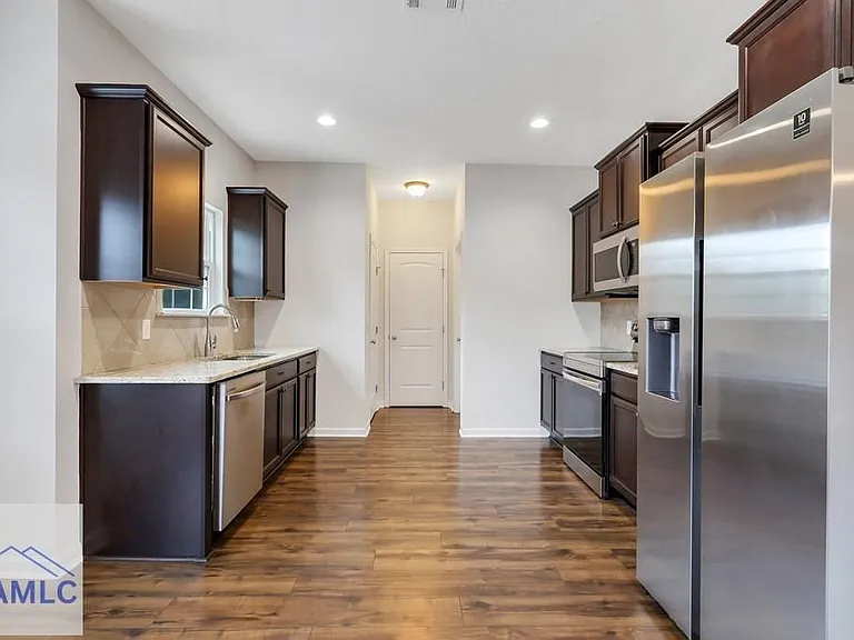 64 Brandonwood Rd — Photo 14