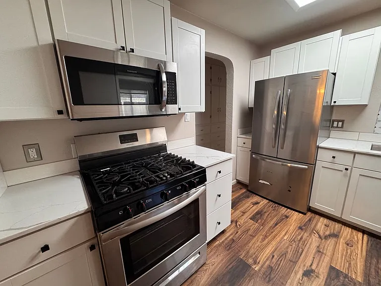 1109 Indiana St SE — Photo 11