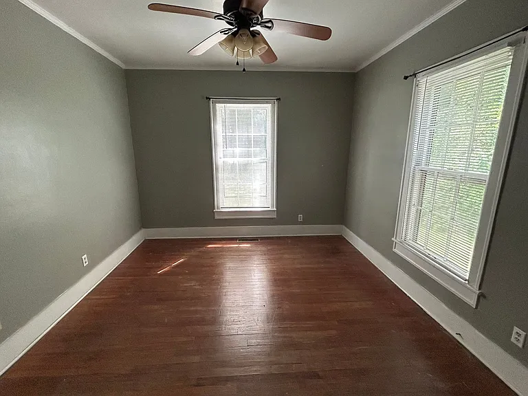 318 S Limestone St — Photo 17