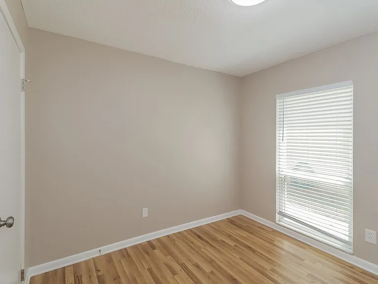 9824 Sir Frederick St — Photo 13