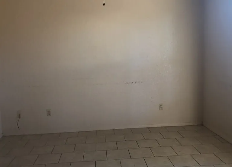 1323 S Almendra St — Photo 7