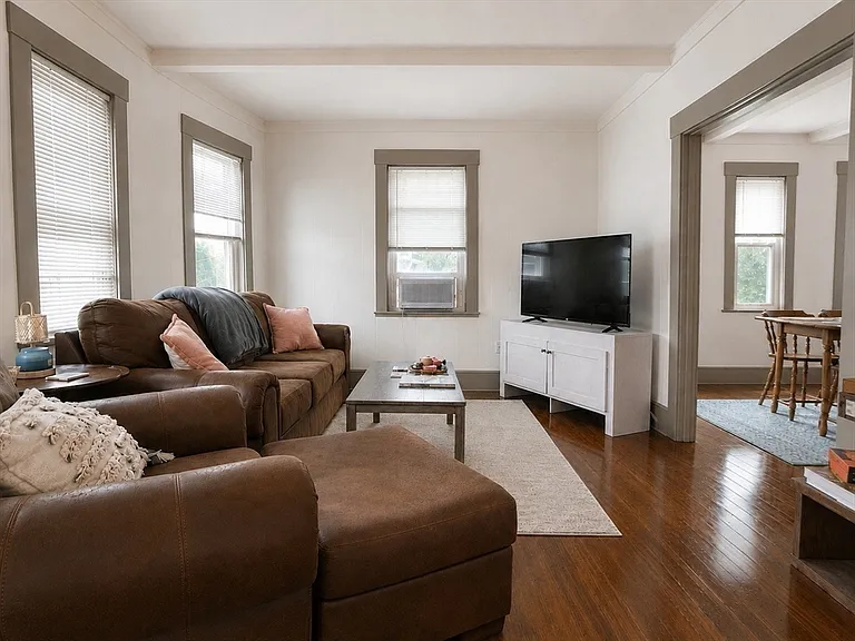 926 Main St #2 — Photo 9