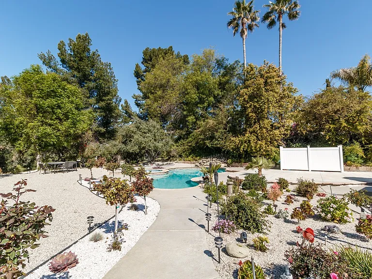 12553 Nedra Dr — Photo 25
