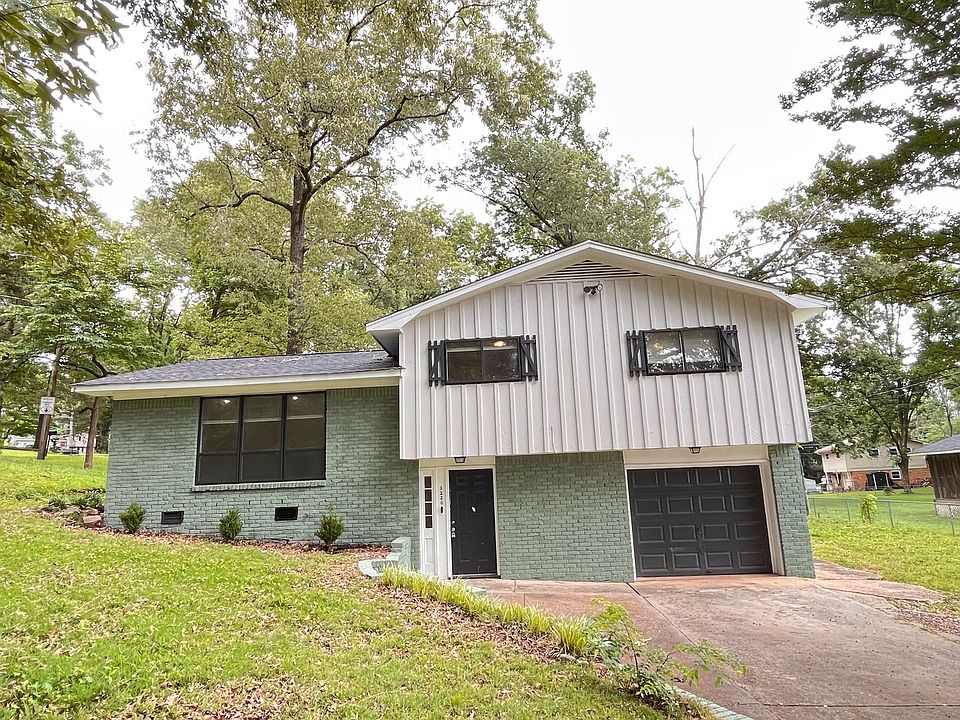 1st image of 3220 Rita Ln NW
