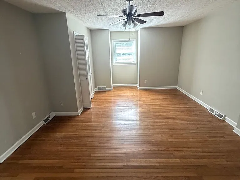 747 Mooreland Dr — Photo 10