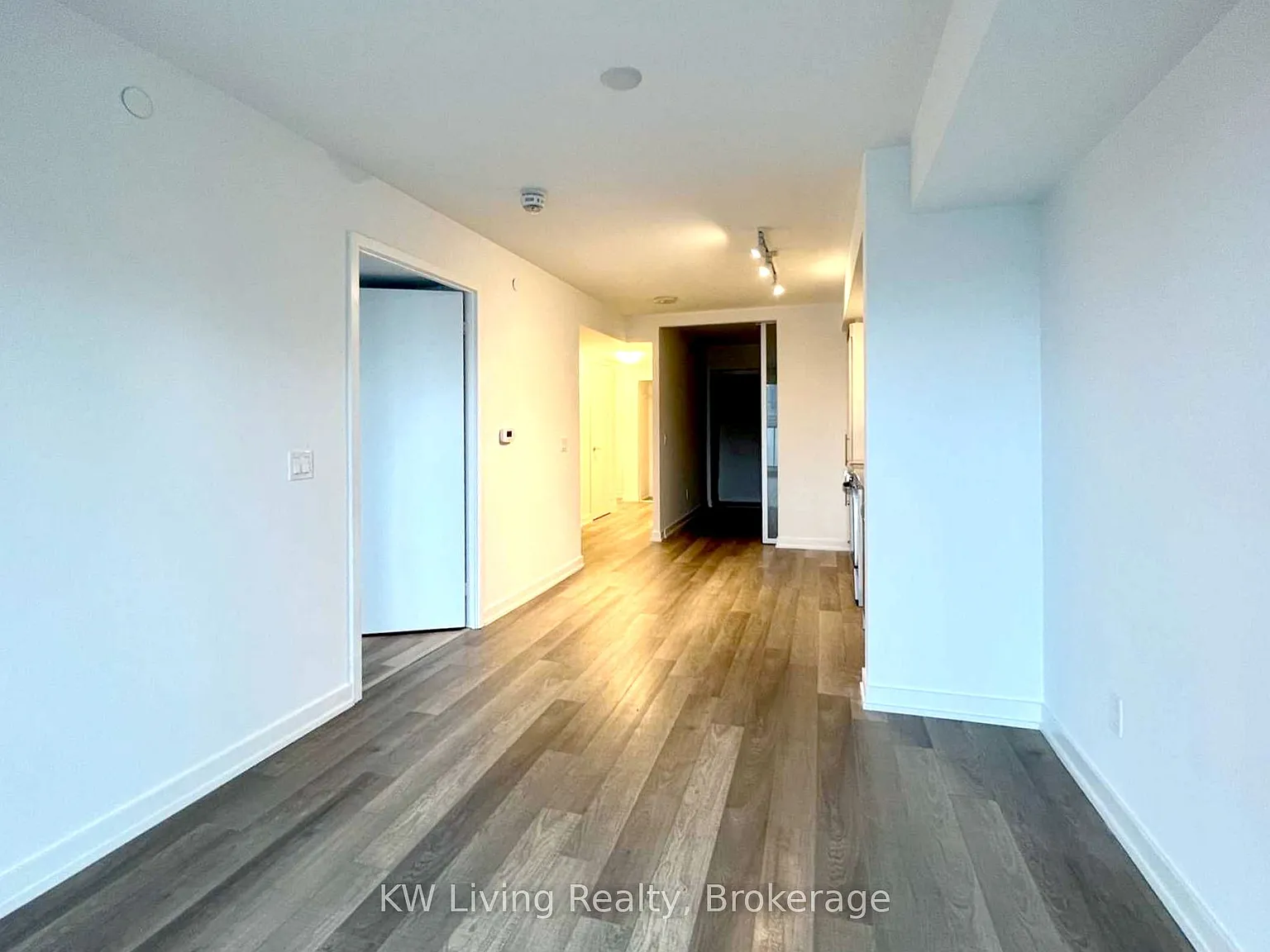 Design Haus Condos — Photo 4