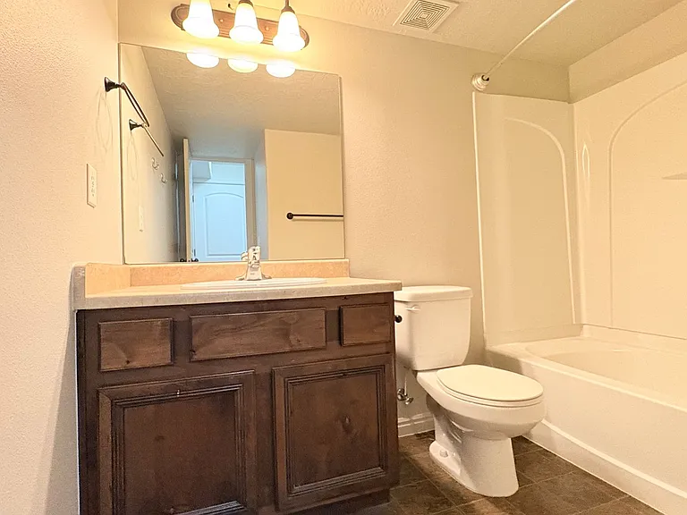 173 E Fiddlers Canyon Rd #1 — Photo 26