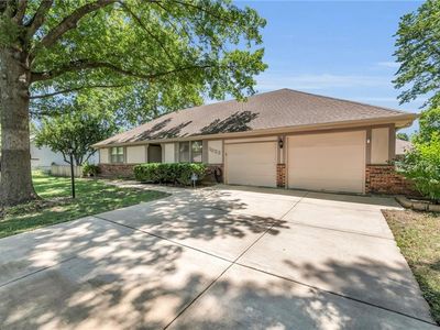 1023 SE 4th St, Lees Summit, MO, 64063