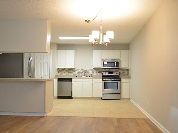 4th image of 11107 Oak Branch Dr #B
