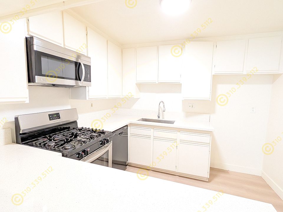 1st image of 7135 Flight Ave #101