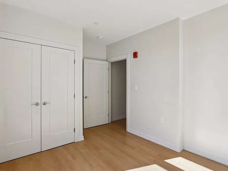 Park77 Apartments — Photo 25