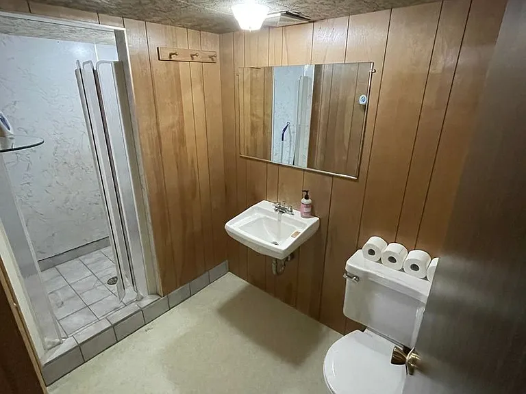 2409 N Eugene St — Photo 11