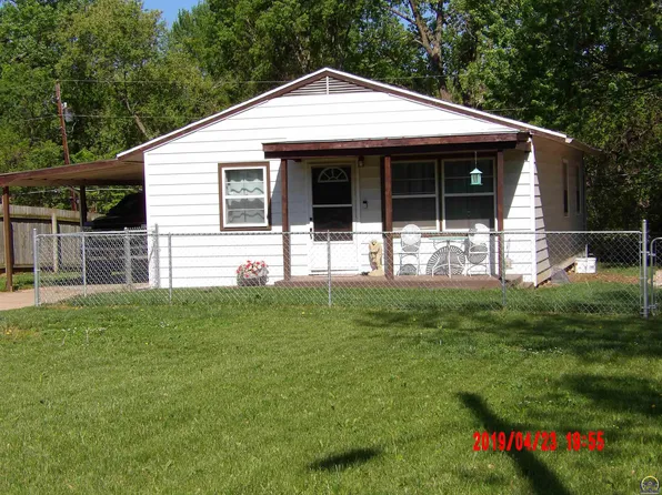 4025 SE Truman Ave, Topeka, KS 66609