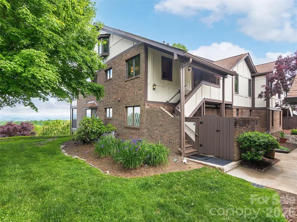 503 Fleetwood Plz, Hendersonville, NC 28739
