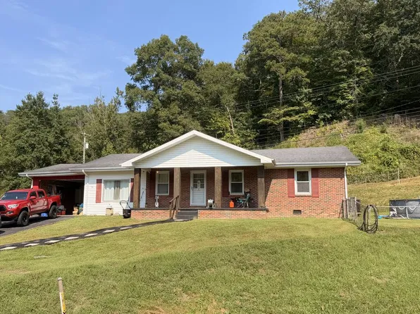 51 Annies Ln, Hagerhill, KY 41222