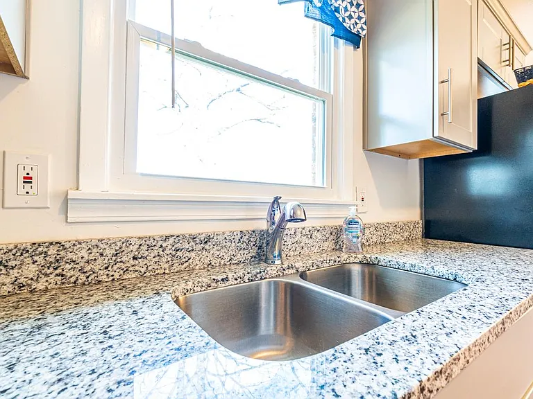 121 Forrest Dr — Photo 10