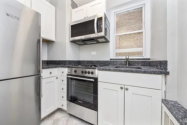 Rented by Keller Williams NYC | media 15
