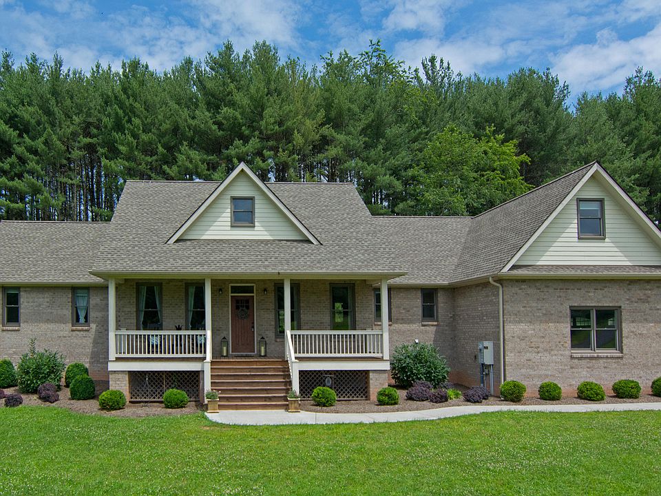 1st image of 137 Honeybear Hill
