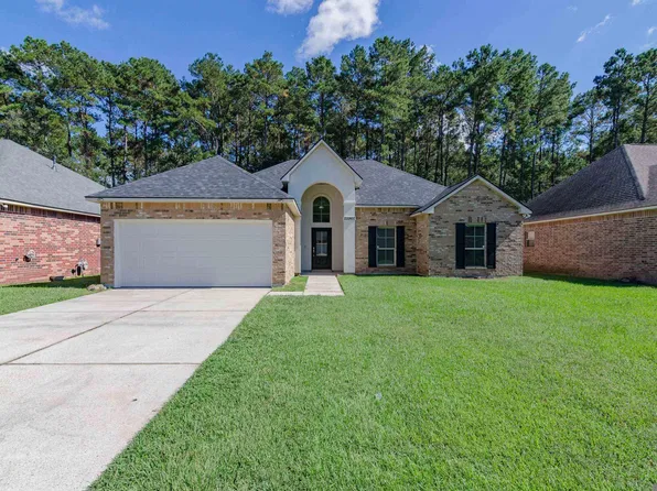 25960 Bronzewood St, Denham Springs, LA 70726