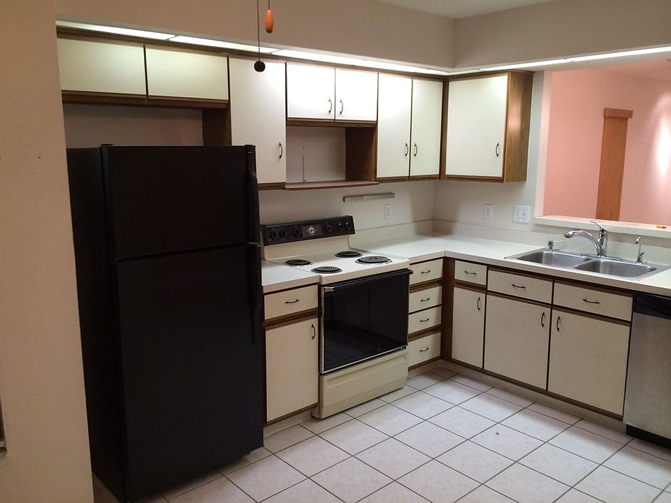 Spacious Kitchen