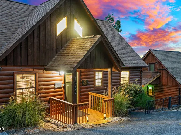 1582 Bears Den Way, Pigeon Forge, TN 37862