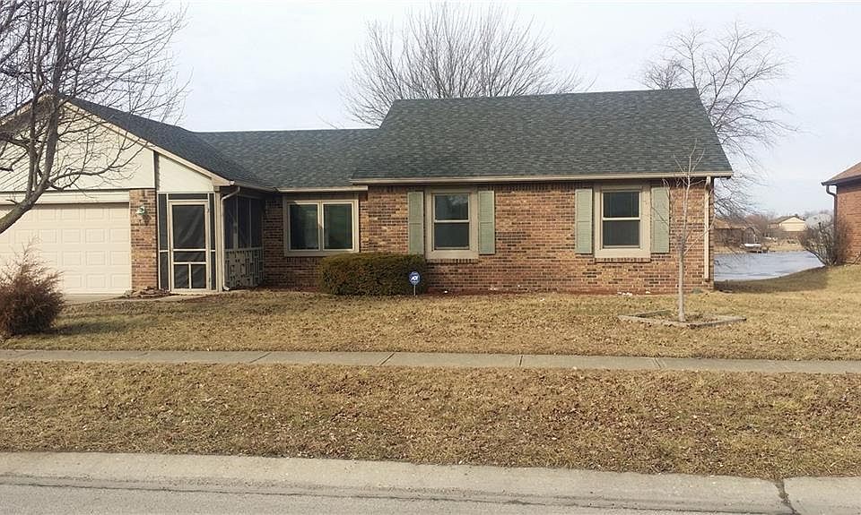 1st image of 980 Country Aire Dr